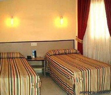 Hotel Girona Nord Sarriá de Ter Εξωτερικό φωτογραφία